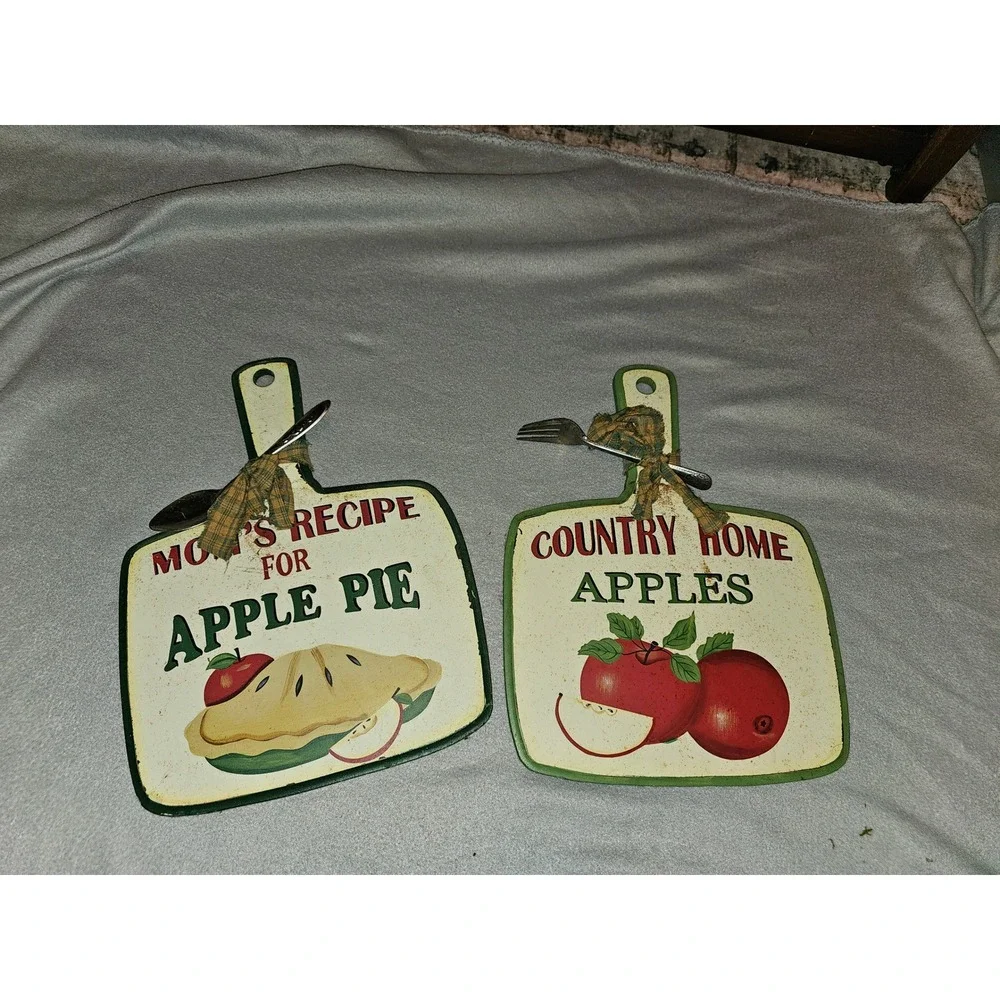 Vintage Farmhouse Apple Kitchen Wall Decor Signs Cutting Board Shape Set of 2